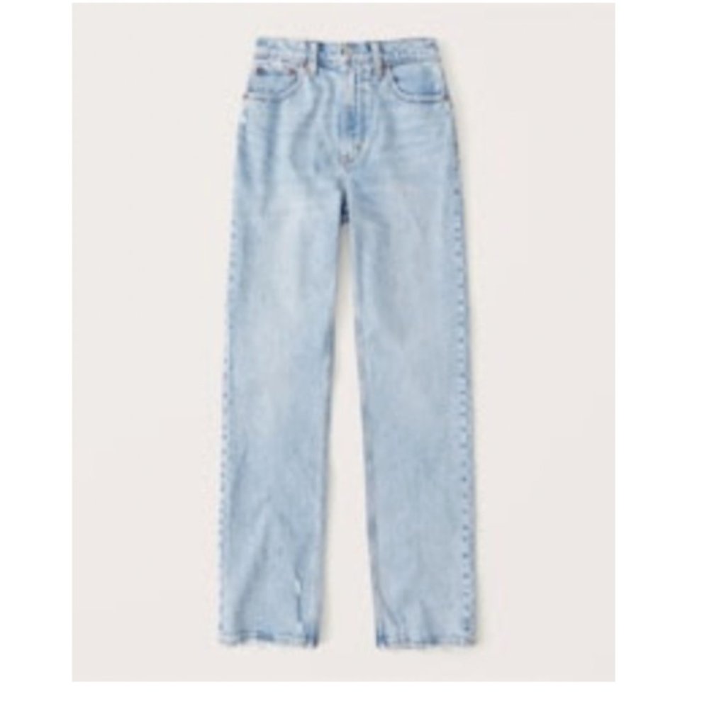Abercrombie Ultra High Rise 90s Straight Jean Size 26/2S